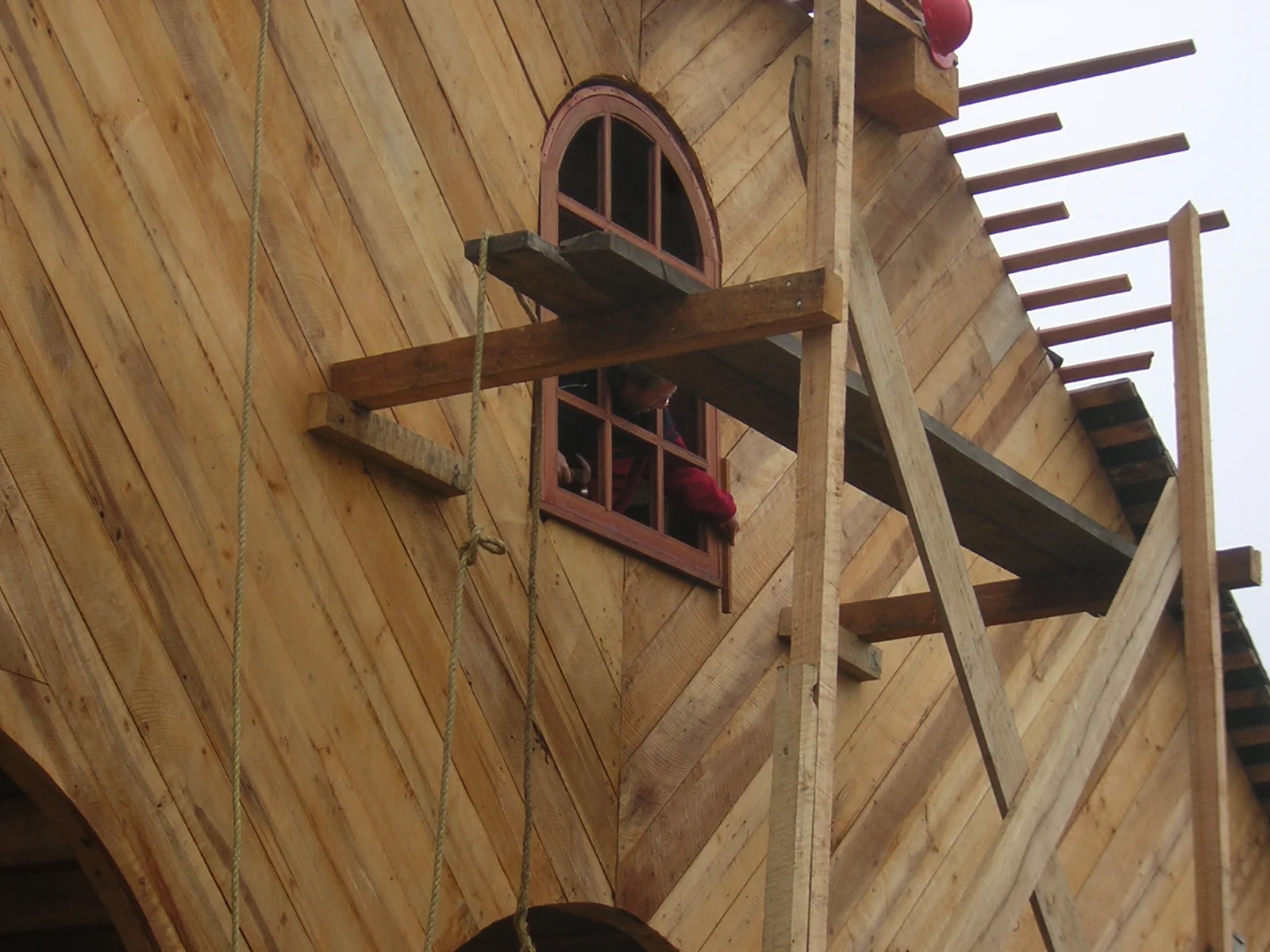 Restauración patrimonial Iglesia de Colo · Constructora Patrimonial Chiloé